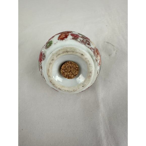 Japanese Antique China Salt and Pepper Shakers Round 1921-1941 - Picture 6 of 10